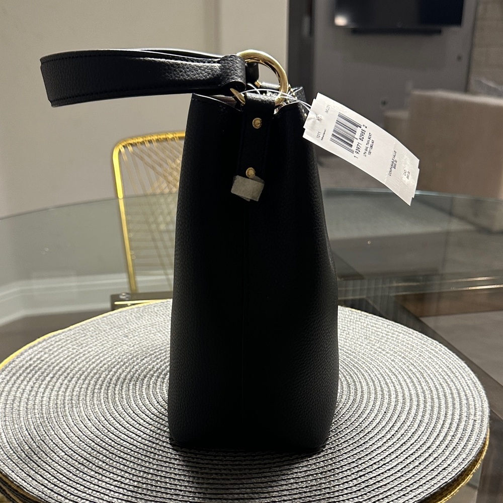 Coach Black Pebbled Leather Shoulder Bucket Bag with Gold Hardware - Picture 2 of 10
